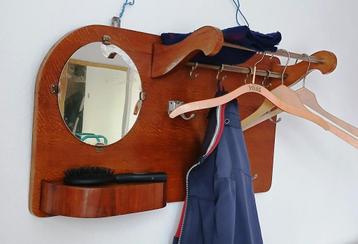 Wandkapstok. Amsterdamse school. beschikbaar voor biedingen