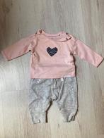 Roze - grijs setje maat 50, Kinderen en Baby's, Babykleding | Maat 50, Gebruikt, Meisje, Ophalen of Verzenden, Setje