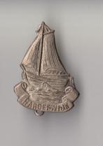 Harderwijk Scheepvaart Zeilboot Zeilen broche A, Verzamelen, Speldjes, Pins en Buttons, Gebruikt, Niet vindbaar, Niet vindbaar