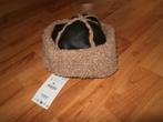 Mooie Zara muts leerlook met teddy mt S nieuw omkeerbaar, Kleding | Dames, Mutsen, Sjaals en Handschoenen, Zara, Nieuw, Ophalen of Verzenden