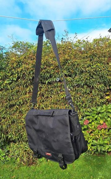 Southwest Laptoptas - Zwart geschikt voor 17 inch laptop  beschikbaar voor biedingen