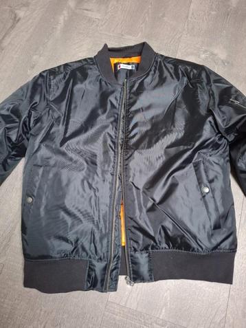 Te koop: Zwart/oranje Clique bomberjack, maat XL NIEUW! beschikbaar voor biedingen