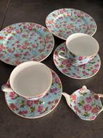 J. Dake & Zn theeservies met bloemmotief - 5 stuks, Gebruikt, Ophalen of Verzenden, Overige stijlen, Kop(pen) en/of Schotel(s)