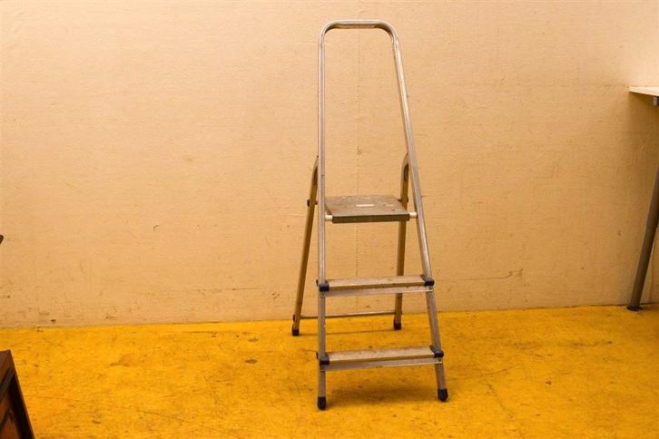 Huishoudtrap 48676, Doe-het-zelf en Verbouw, Ladders en Trappen, Gebruikt, 2 tot 4 meter, Ophalen of Verzenden
