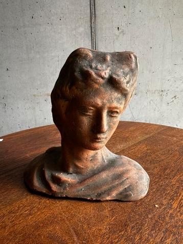 Rustieke buste in klassieke stijl – terracotta beschikbaar voor biedingen