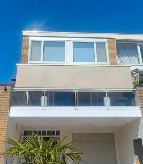 Zonnescherm knikarm met volant elektrisch kleur zand  /beige, Tuin en Terras, Zonneschermen, Zo goed als nieuw, Knikarmscherm