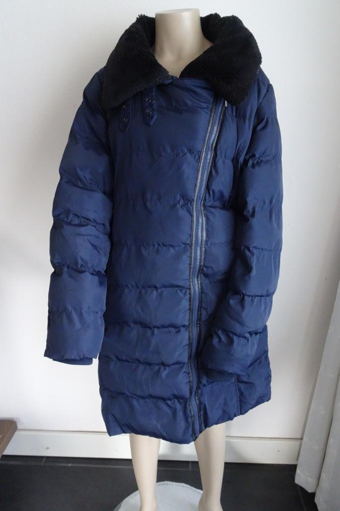 lange donkerblauwe winterjas maat 42, Kleding | Dames, Jassen | Winter, Zo goed als nieuw, Maat 42/44 (L), Blauw, Ophalen