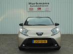 Toyota Aygo X 1.0 VVT-i AUTOMAAT 3.196 KM ! CAMERA 17" LM-VE, Stof, Gebruikt, Bruin, 4 stoelen