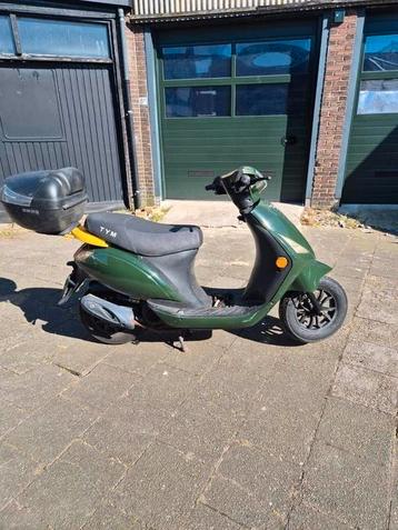 Scooter Riga met blauw kenteken  beschikbaar voor biedingen