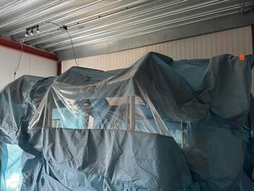 Spuit tent/cabine 3m bij 5 meter met frame beschikbaar voor biedingen