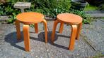 2 vintage Ikea Frosta houten kinderkrukjes, Huis en Inrichting, Krukjes, Ophalen of Verzenden, Gebruikt, Hout