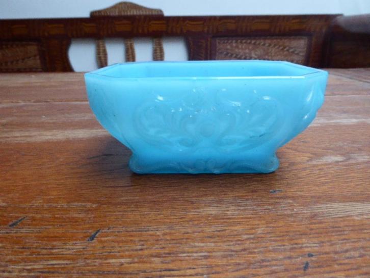 Opaline bakje, vallerysthal, Antiek en Kunst, Antiek | Glas en Kristal, Ophalen of Verzenden