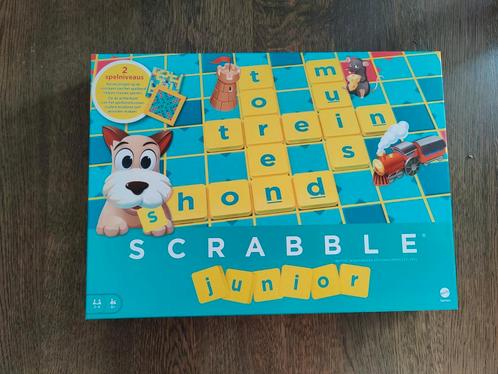 Scrabble Junior, Hobby en Vrije tijd, Gezelschapsspellen | Overige, Zo goed als nieuw, Ophalen of Verzenden