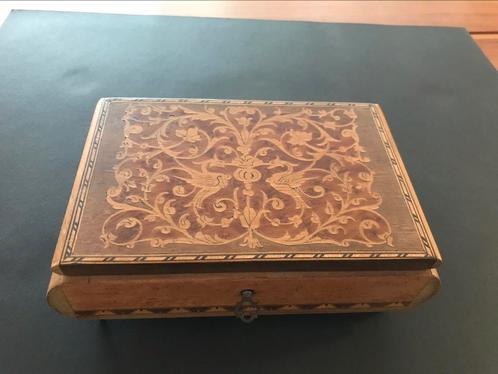 Antiek Sieradenkistje/Speeldoosje Lador met inlegwerk, Antiek en Kunst, Antiek | Woonaccessoires, Ophalen of Verzenden