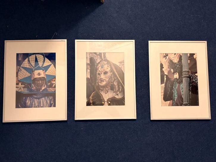 Venetiaanse Maskerades - Set van 3 Foto's, Antiek en Kunst, Kunst | Tekeningen en Foto's, Ophalen