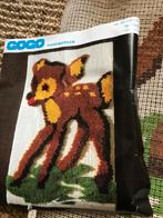 Vintage Gogo Smyrna / knoop pakket hertje / Bambi wandkleed, Hobby en Vrije tijd, Ophalen of Verzenden, Zo goed als nieuw, Patroon