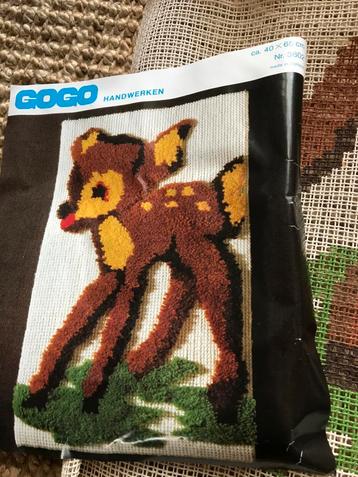 Vintage Gogo Smyrna / knoop pakket hertje / Bambi wandkleed beschikbaar voor biedingen