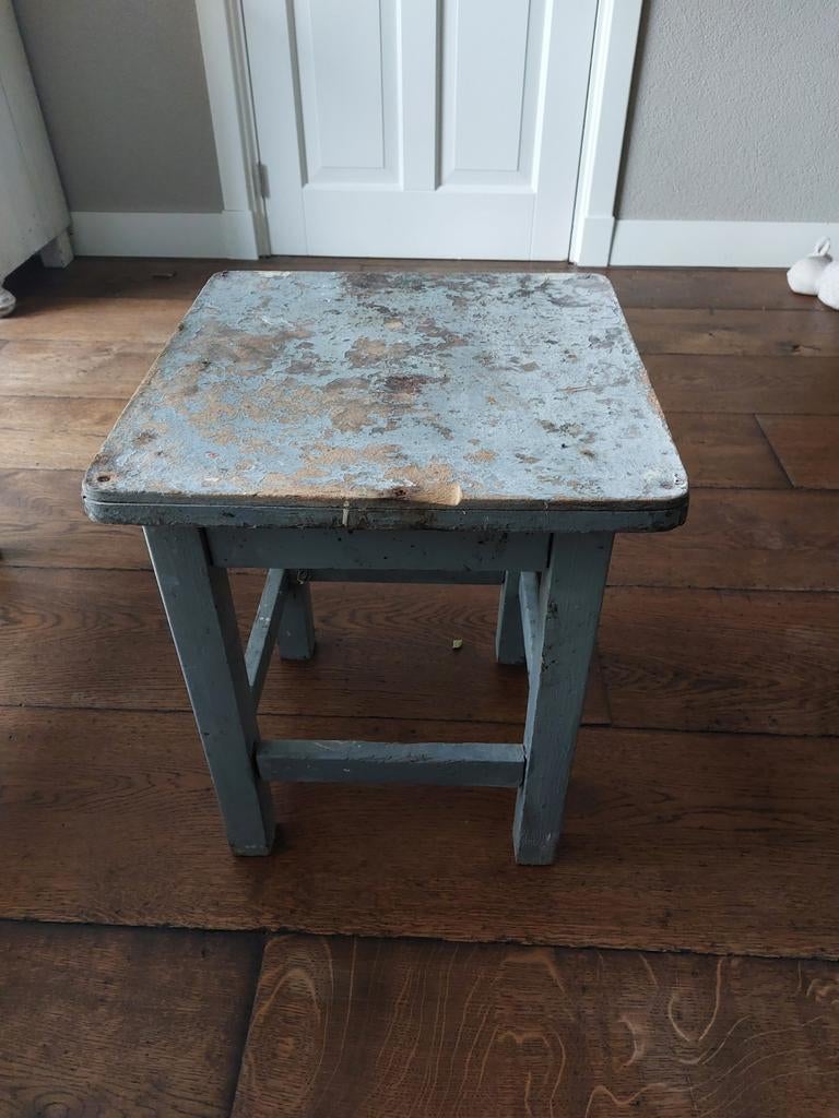 Charmant oud tafeltje/krukje Hoffz stijl, Minder dan 45 cm, Minder dan 55 cm, Gebruikt, Vierkant