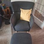 Grijze Fauteuil met Voetenbank - Scandinavisch Design, Huis en Inrichting, Fauteuils, Ophalen, Hout, Zo goed als nieuw, 75 tot 100 cm