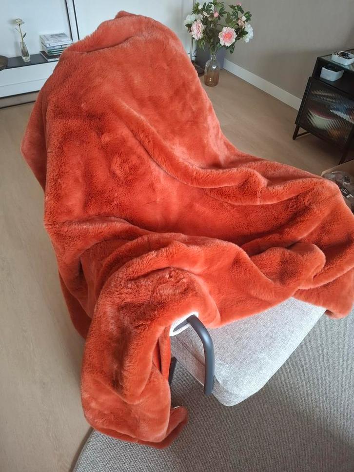 Zachte oranje/terra  Plaid / Deken, Huis en Inrichting, Woonaccessoires | Plaids en Woondekens, Zo goed als nieuw, Ophalen of Verzenden