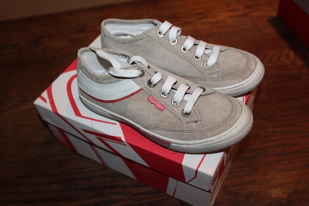 Renata vlot leren schoenen mt 32 SUPERKOOPJE, ., Schoenen, Nieuw, Ophalen of Verzenden
