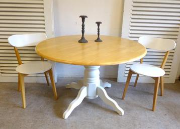 Prachtige witte landelijke ronde  eettafel  123 cm beschikbaar voor biedingen