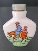 Handbeschilderd Chinees snuifflesje met dop van jade, Antiek en Kunst, Kunst | Niet-Westerse kunst, Ophalen of Verzenden