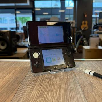Nintendo 3DS Bruin | Ex pen | Nette staat met garantie beschikbaar voor biedingen