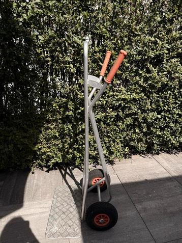 Steekwagen beschikbaar voor biedingen