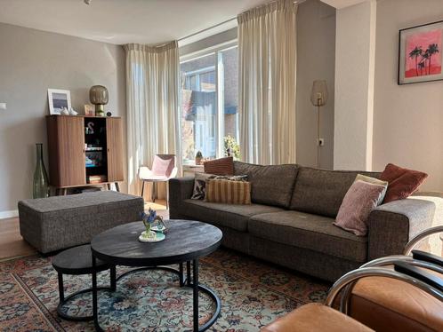 Fijne ruime bank met hocker - gratis af te halen, Huis en Inrichting, Banken | Complete zithoeken, Gebruikt, Stof, Ophalen