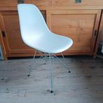 4x originele Vitra Eames DSR kuipstoel wit eiffel frame, Wit, Ophalen of Verzenden, Zo goed als nieuw, Vier