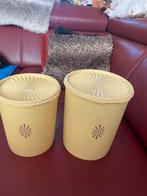 2 Tupperware voorraadbussen 19 en 22 cm hoog, Ophalen of Verzenden, Zo goed als nieuw