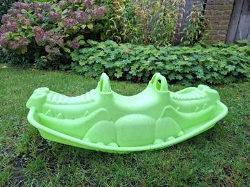 Krokodil schommelwip beschikbaar voor biedingen