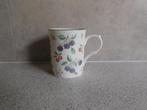 Mok Fine Bone China Appel Kers en Druif Kingsbury, Huis en Inrichting, Keuken | Servies, Ophalen of Verzenden, Zo goed als nieuw