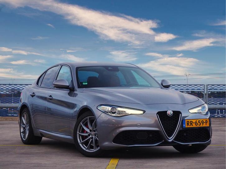 Alfa Romeo Giulia 2.0 T AWD Veloce Q4 280PK - TREKHAAK -, Auto's, Alfa Romeo, Particulier, Te koop, Giulia, 4x4, ABS, Achteruitrijcamera