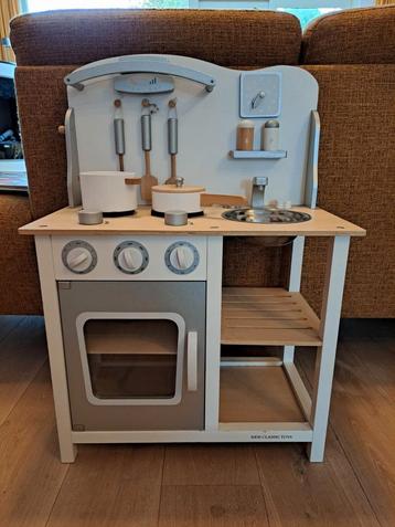 Keukentje New classic toys beschikbaar voor biedingen