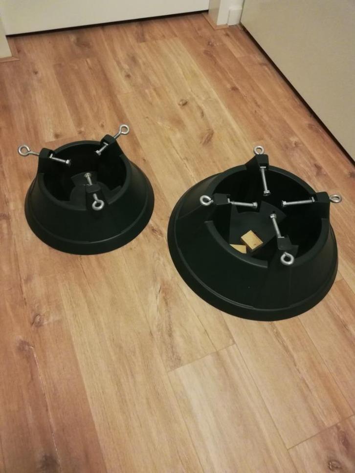 Kerstboom standaard (2) te koop, Diversen, Kerst, Zo goed als nieuw, Ophalen