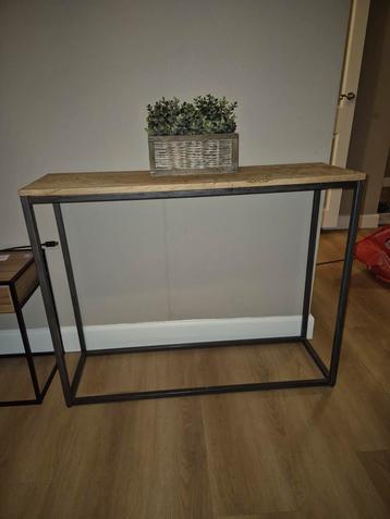 Industriële Sidetable - 98cm Breed beschikbaar voor biedingen