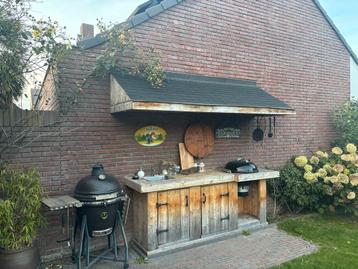 Steigerhouten buitenkeuken beschikbaar voor biedingen