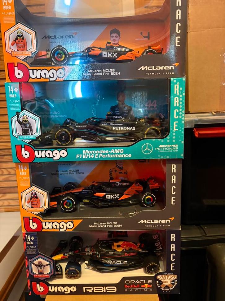 Burago 1:24 Formule 1, Hobby en Vrije tijd, Modelauto's | 1:24, Nieuw, Bburago, Ophalen of Verzenden