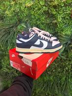 Nike Dunk Low Vintage Navy - Maat 42,5 - Zo goed als nieuw, Blauw, Ophalen of Verzenden, Sneakers of Gympen, Zo goed als nieuw