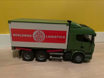 Bruder Scania vrachtwagen met container  beschikbaar voor biedingen
