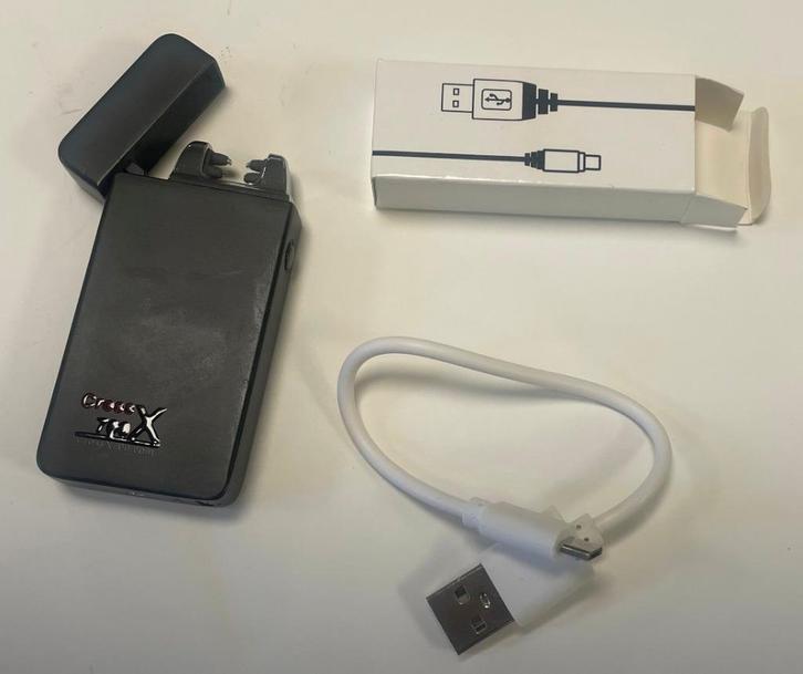 Elektrische aansteker in bewaarbox (nooit gebruikt), Verzamelen, Rookartikelen, Aanstekers en Luciferdoosjes, Nieuw, Aansteker