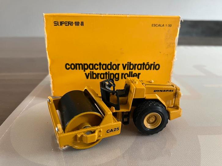 Dynapac CA25 trilwals Arpra Brazil nieuwstaat met doosje !, Hobby en Vrije tijd, Modelauto's | 1:50, Nieuw, Hijskraan, Tractor of Landbouw