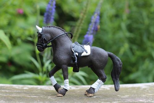 Schleich Fries hengst wedstrijd, Antiek en Kunst, Antiek | Speelgoed, Ophalen of Verzenden
