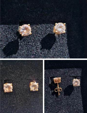 BLUSH Gouden Oorstekers (Zie Omschrijving) beschikbaar voor biedingen