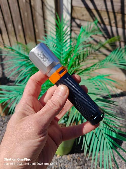 Garant Tools focuseerbare LED zaklamp., Verzamelen, Overige Verzamelen, Nieuw, Ophalen of Verzenden