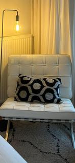 Witte Barcelona Chair, Huis en Inrichting, Gebruikt, Ophalen of Verzenden, 75 tot 100 cm, Minder dan 100 cm