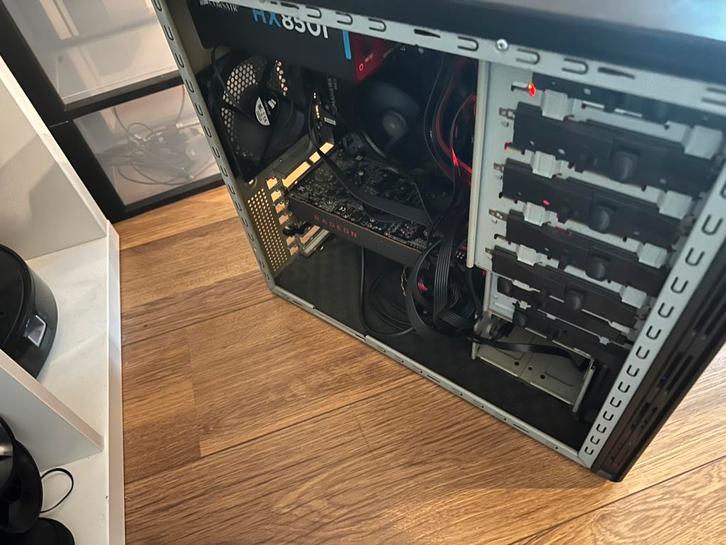 Krachtige Game PC / Ryzen 5 / RX 5700 / 16GB / 250GB /, Computers en Software, Desktop Pc's, Gebruikt, 3 tot 4 Ghz, 16 GB, Met videokaart