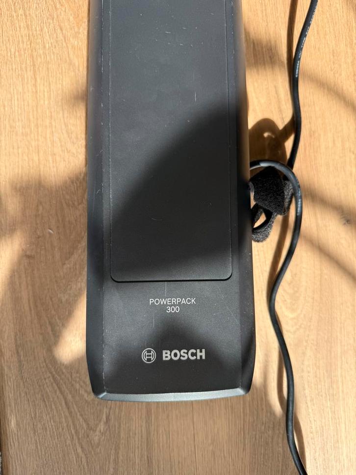 Bosch powerpack met oplader / Accu elektrische fiets, Fietsen en Brommers, Fietsaccessoires | Fietsaccu's, Zo goed als nieuw, Ophalen of Verzenden